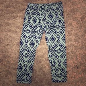 blue patterned leggings